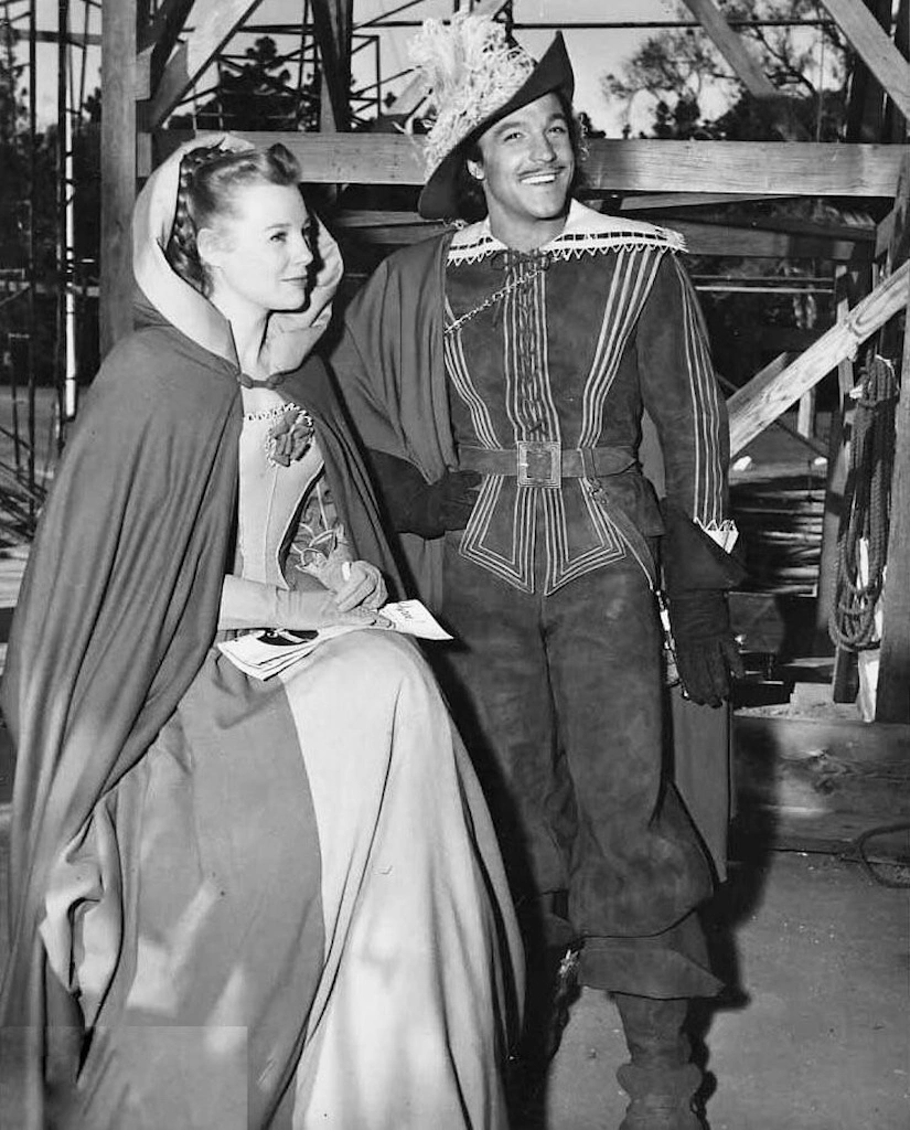 Gene Kelly and June Allyson in The Three Musketeers